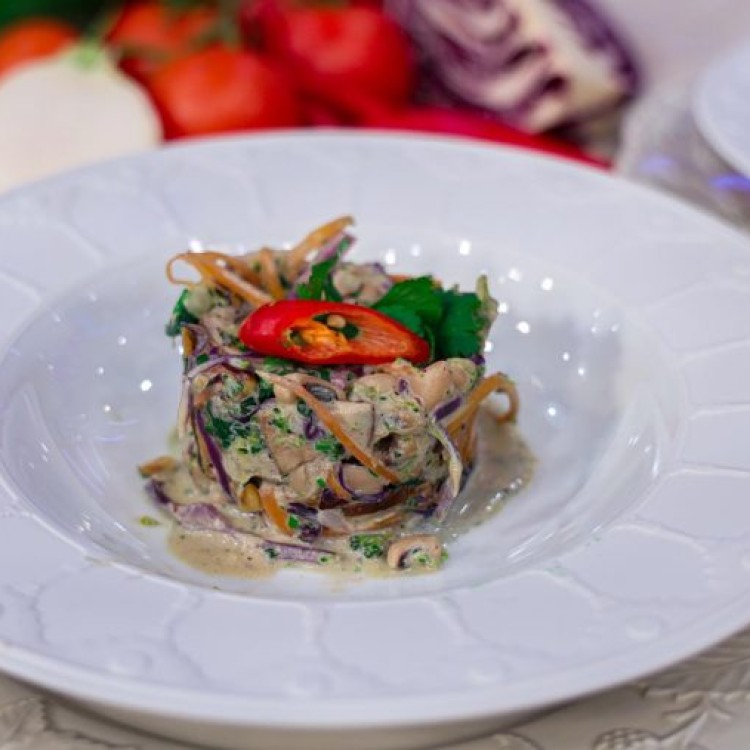 Legumes da Época com Feijão Frade, Creme de Soja e Coentros