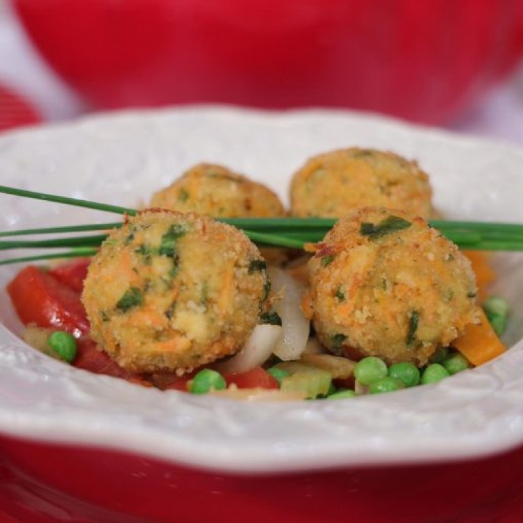 Croquetes de Carne e Aveia sobre Legumes da Época