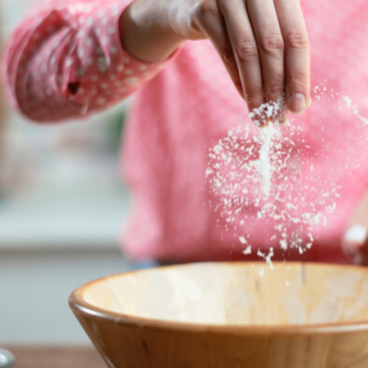 Trocar o sal comum por sal iodado tem benefícios?